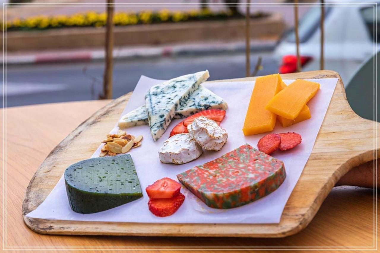 Beach Boutique Hotel And Spa By Tlv Hotels Tel Aviv Ngoại thất bức ảnh